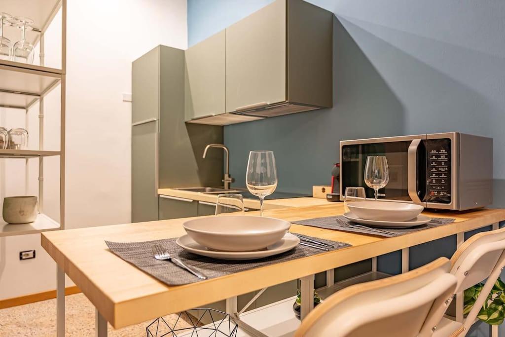 Guest Planet - Cozy Housing Porta Romana M3 Mailand Exterior foto